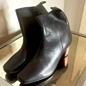 Black Boots